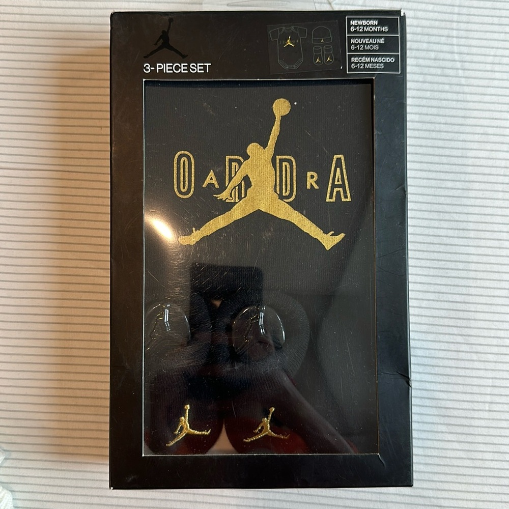 Jordan 3 piece newborn set